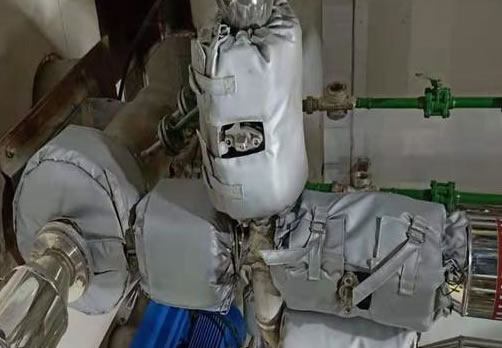 高溫管道<a href=http://m.hafoxiaoxue.cn/e/tags/?tagname=%E4%BF%9D%E6%B8%A9%E9%9A%94%E7%83%AD target=_blank class=infotextkey>保溫隔熱</a>衣